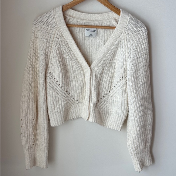 Abercrombie & Fitch Sweaters - Abercrombie & Fitch Women's Textured Cropped V-Neck Cardigan in White Size XS